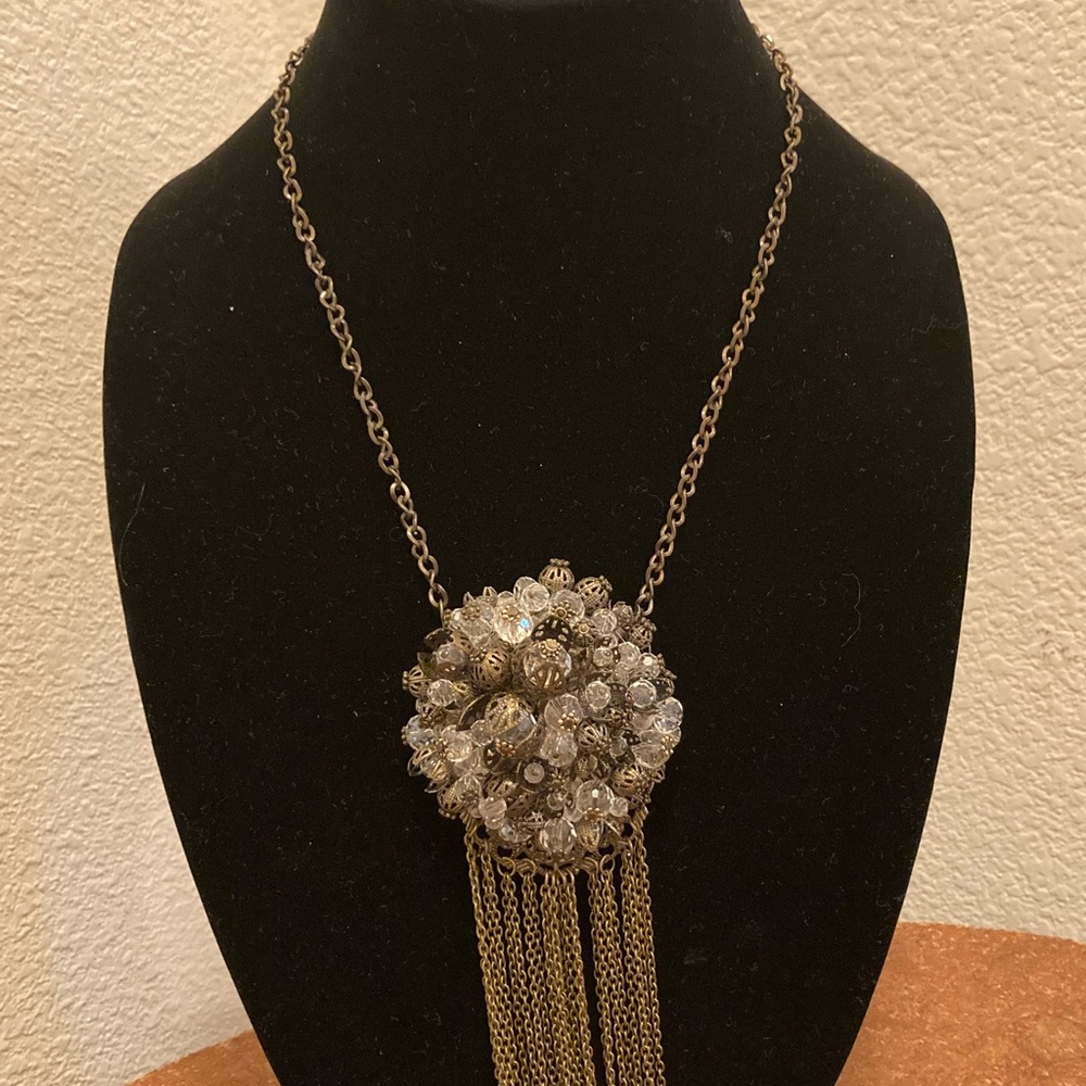Elizabeth Wahyu Necklace